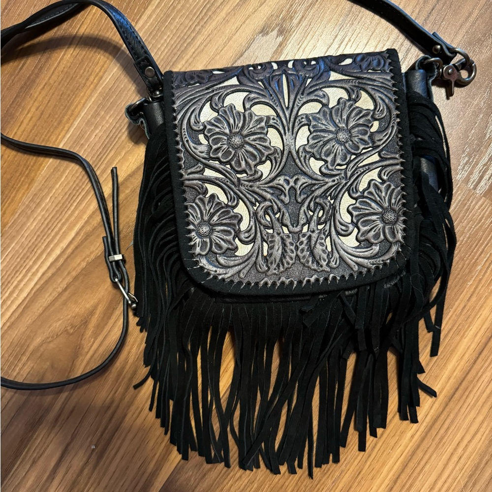 🚨🚨VINTAGE MONTANA WEST LEATHER PURSE WITH FRINGE ABSOLUTELY GORGEOUS ❤️❤️❤️🤩